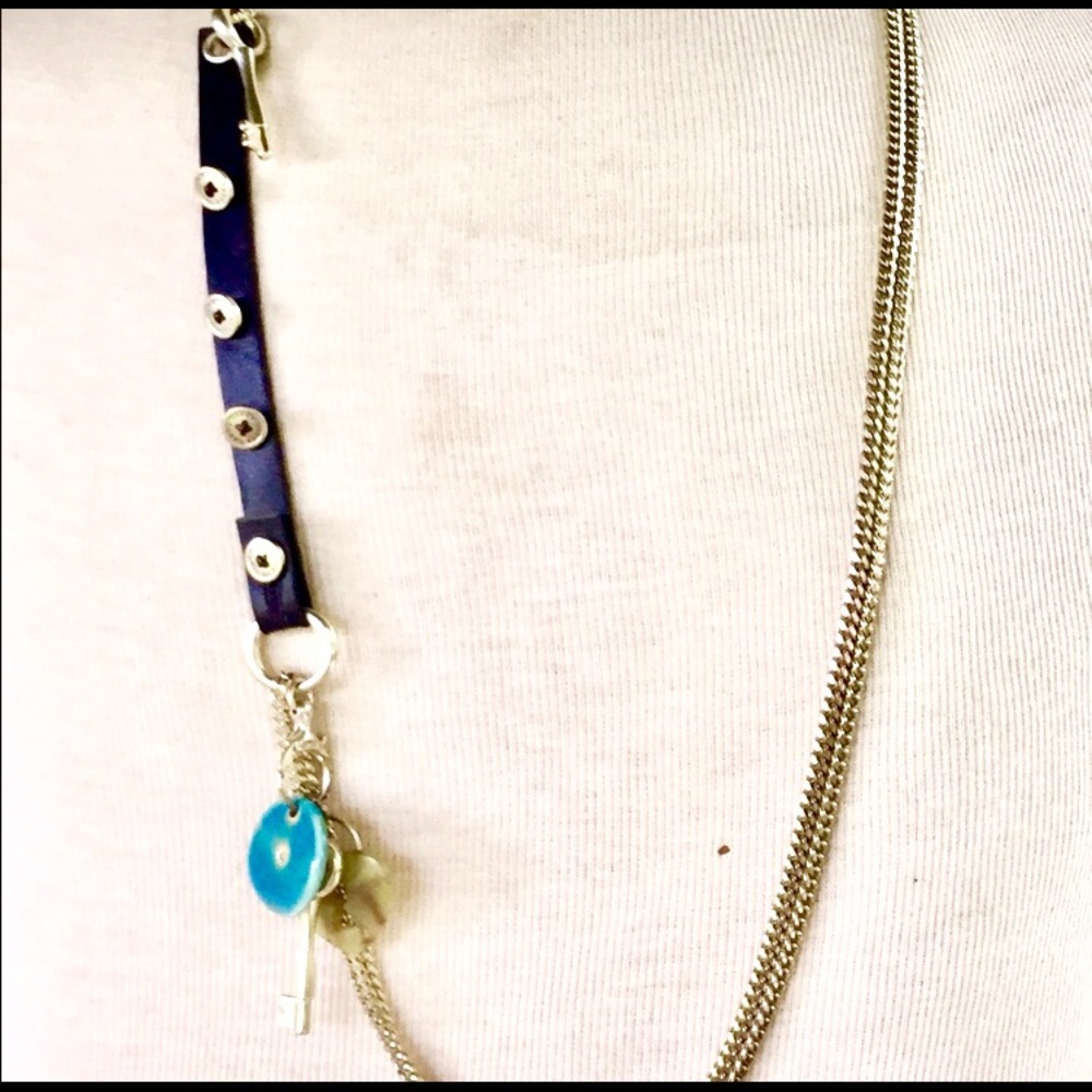 FOSSIL Key Gold Leather NECKLACE - Picture 2 of 6